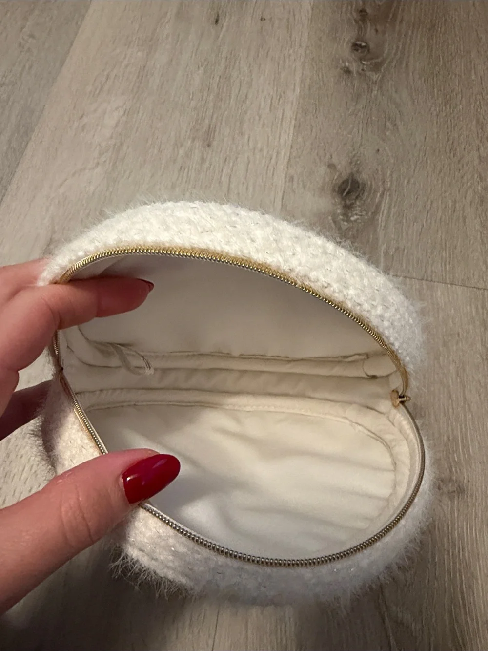 CHANEL round cosmetic